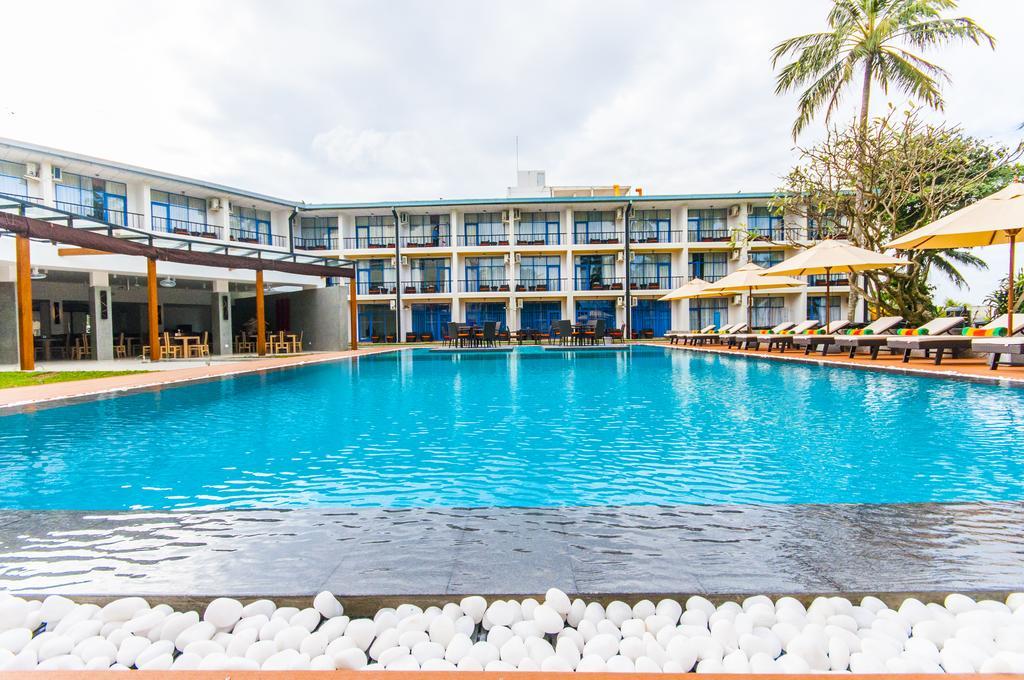 Camelot Beach Hotel Negombo Kültér fotó