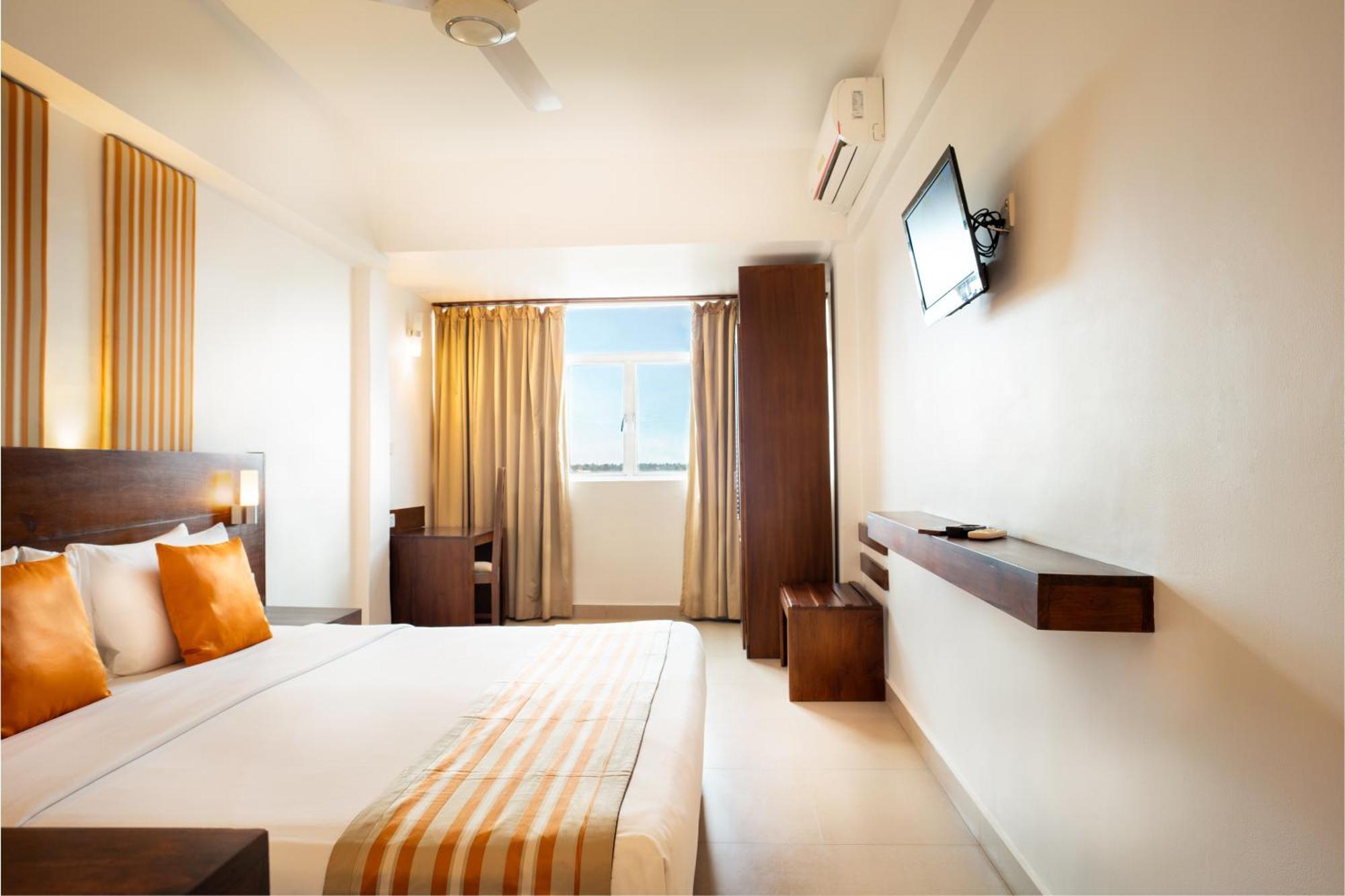 Camelot Beach Hotel Negombo Kültér fotó