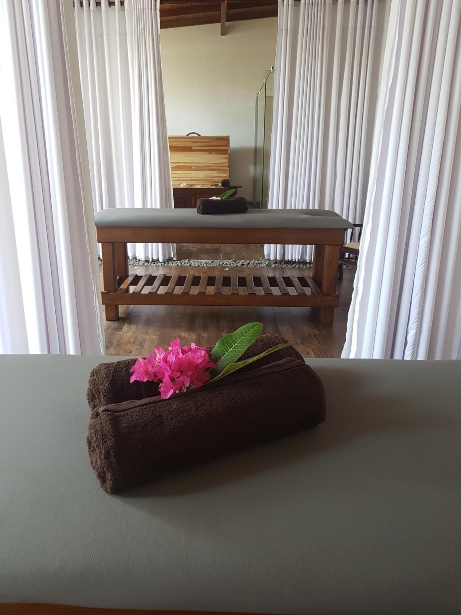 Camelot Beach Hotel Negombo Kültér fotó
