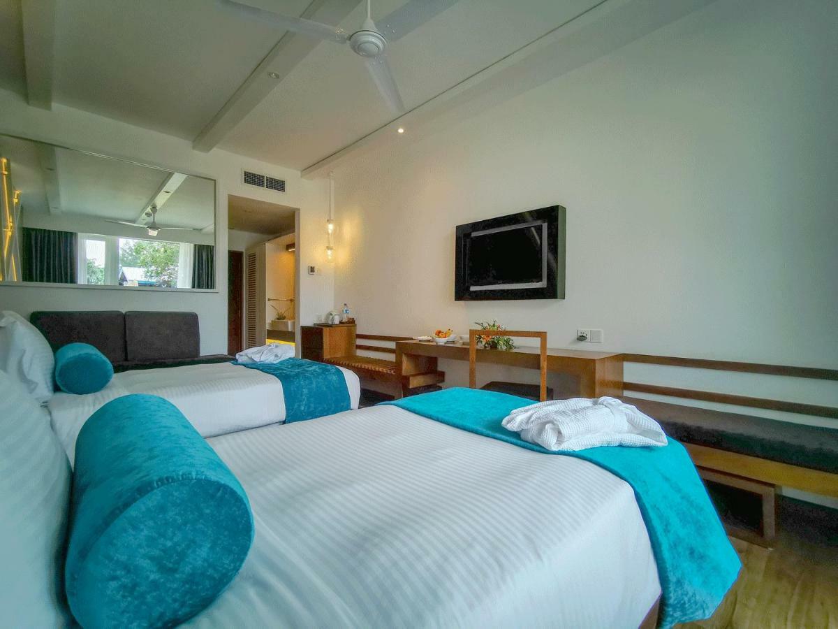 Camelot Beach Hotel Negombo Kültér fotó